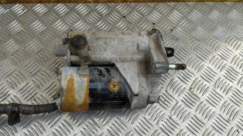 Стартер 281000L052