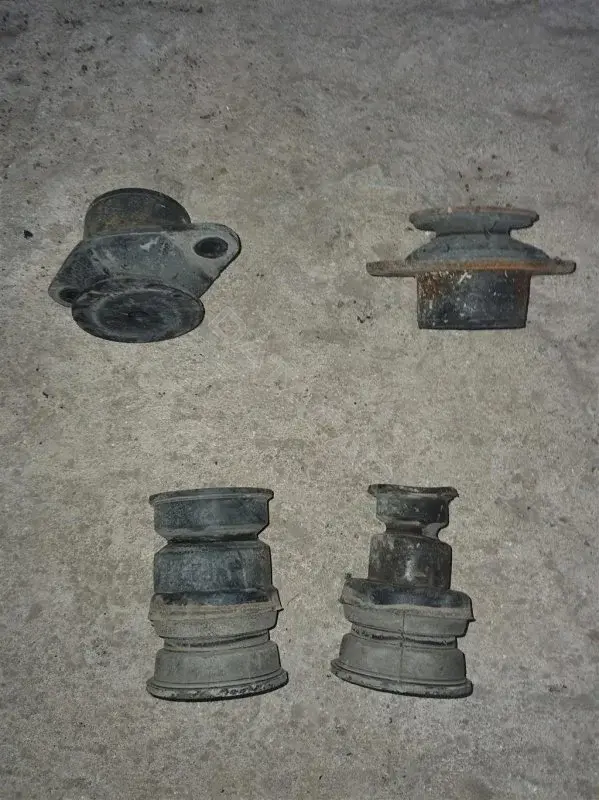 Подушка рамы 86121