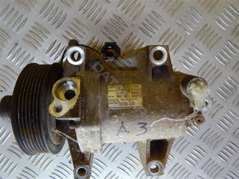 Компрессор кондиционера 92600EB70A