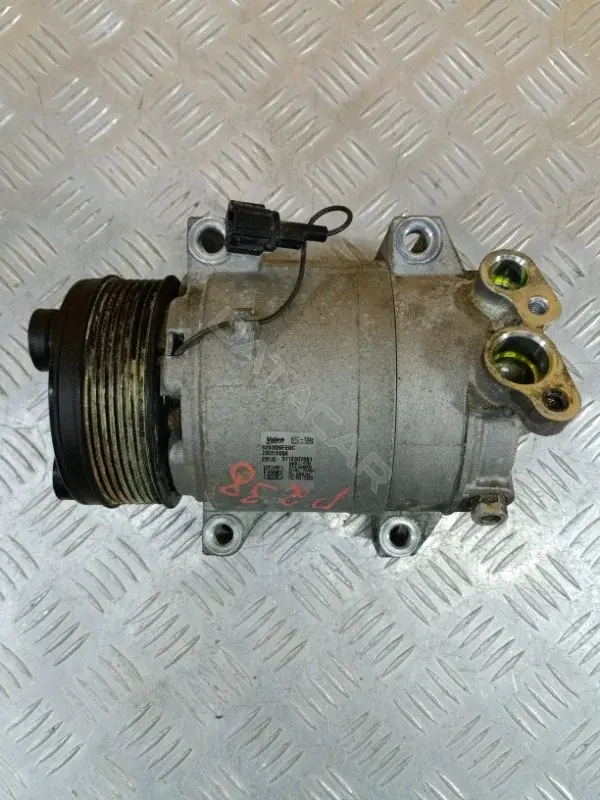 Компрессор кондиционера 926609FE0C