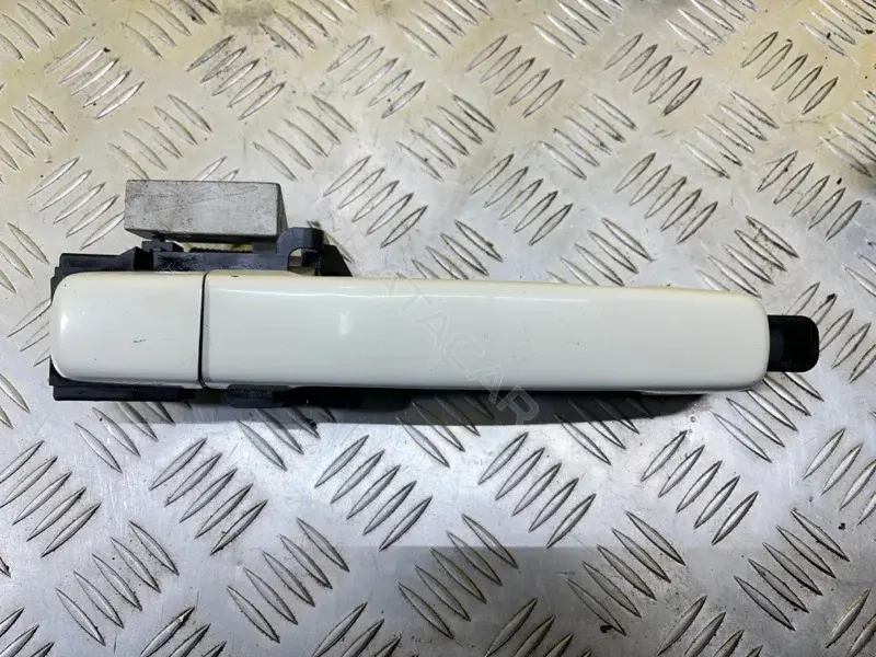 Ручка двери 80640EB100