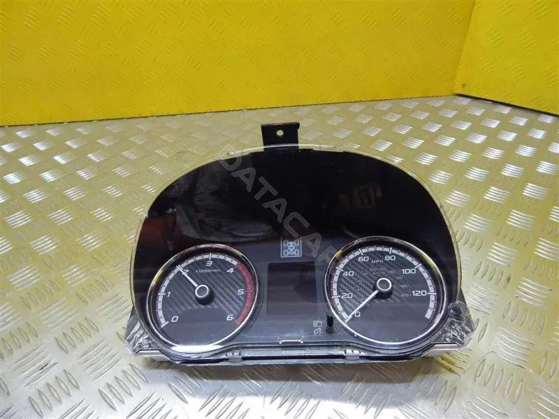 Панель приборов 8100C563