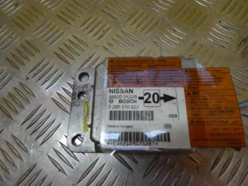 Блок управления подушками безопасности 988205X20B