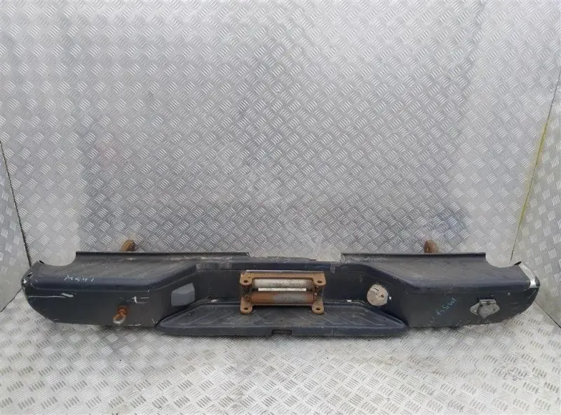 Задний бампер 85022ZP60A