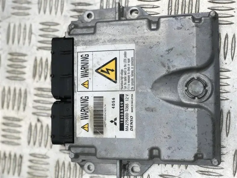 Блок управления двигателем 1860A549