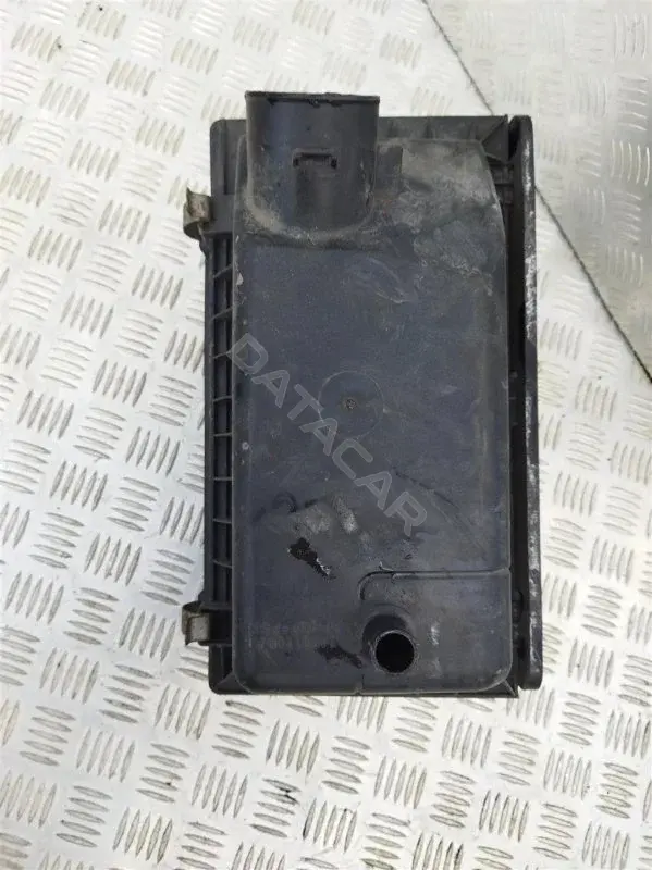 Корпус воздушного фильтра 05183089AA