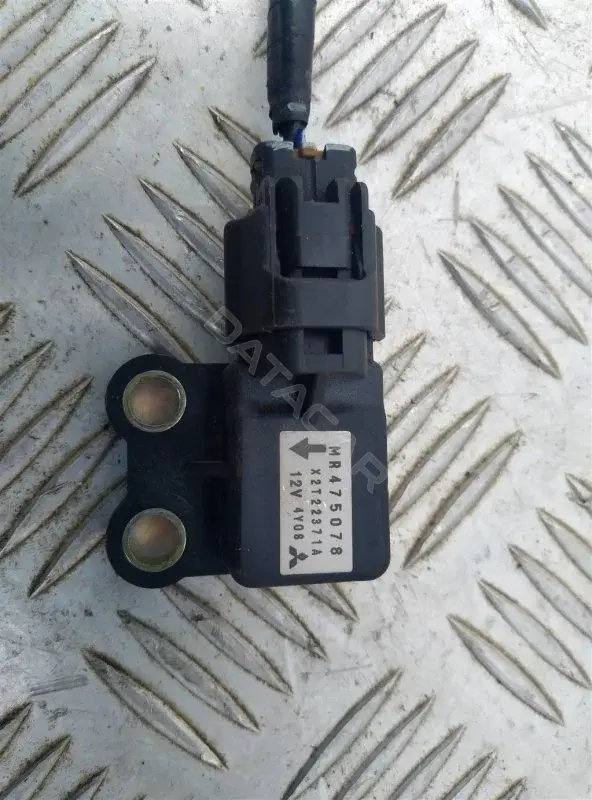 Датчик удара MR475078