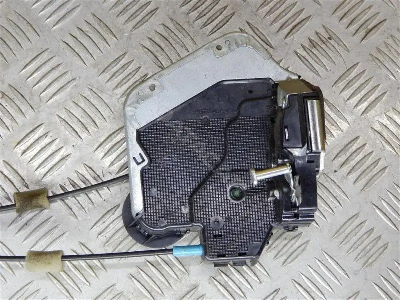 Замок двери 6903053080