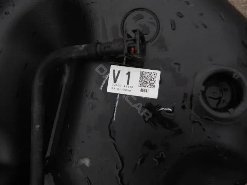 Топливный бак 7710042610