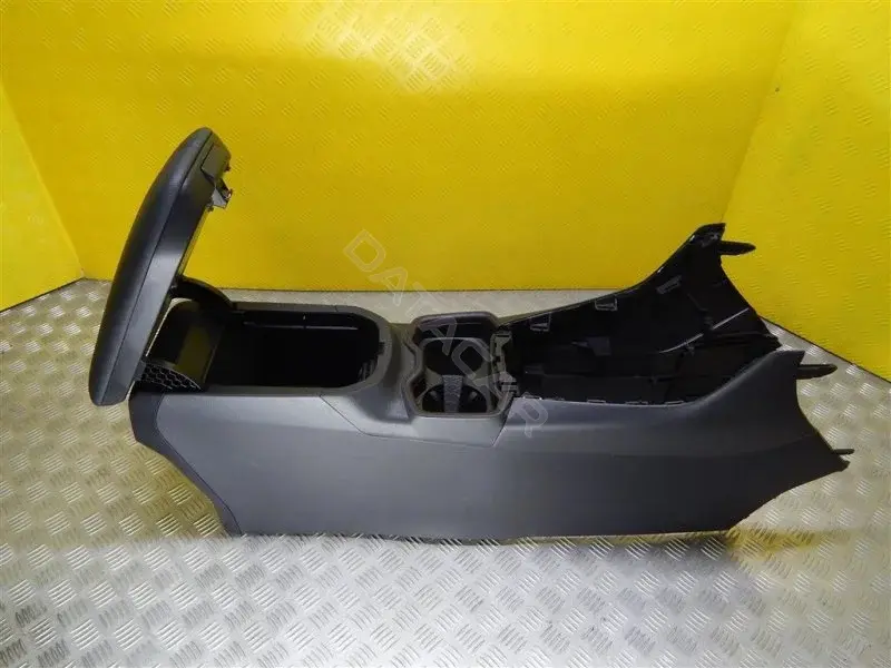 Подлокотник 5892042020C1