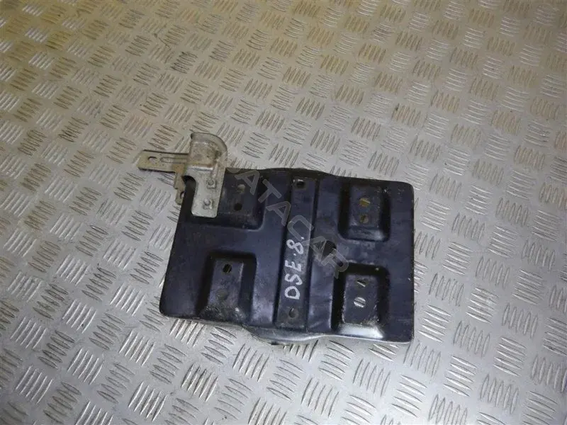Полка аккумулятора MN136284