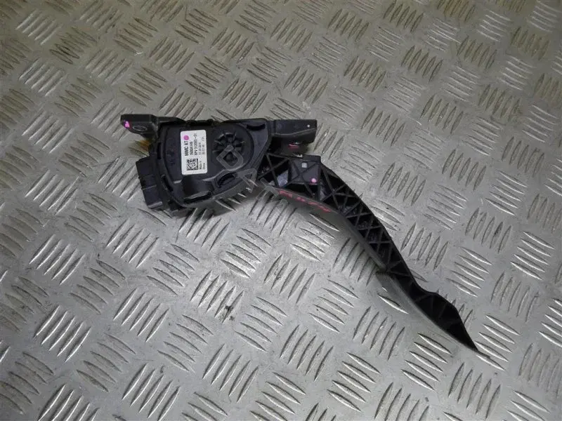 Педаль газа 1600a149