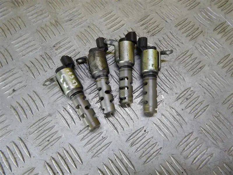 Клапан фаз газораспределения 1533038010