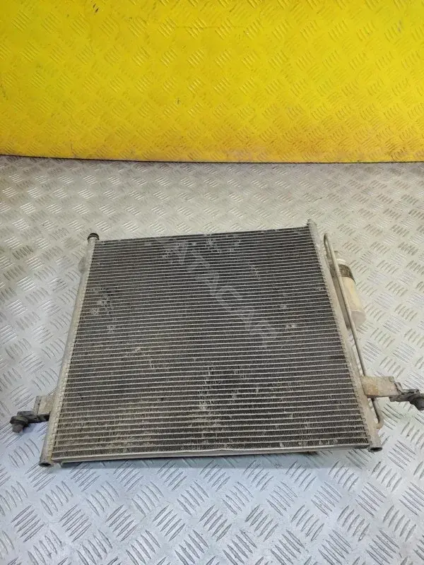 Радиатор кондиционера MN123606