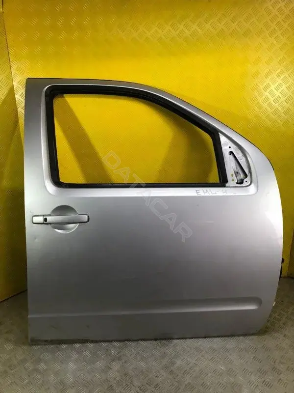 Дверь 80152EB330