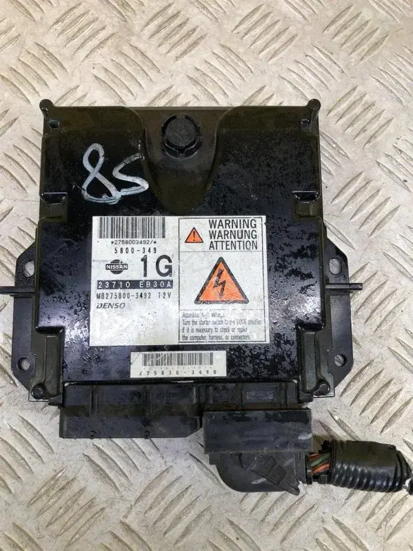 Блок управления двигателем 23710EB30A