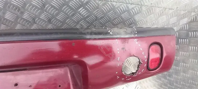 Задний бампер 1404500