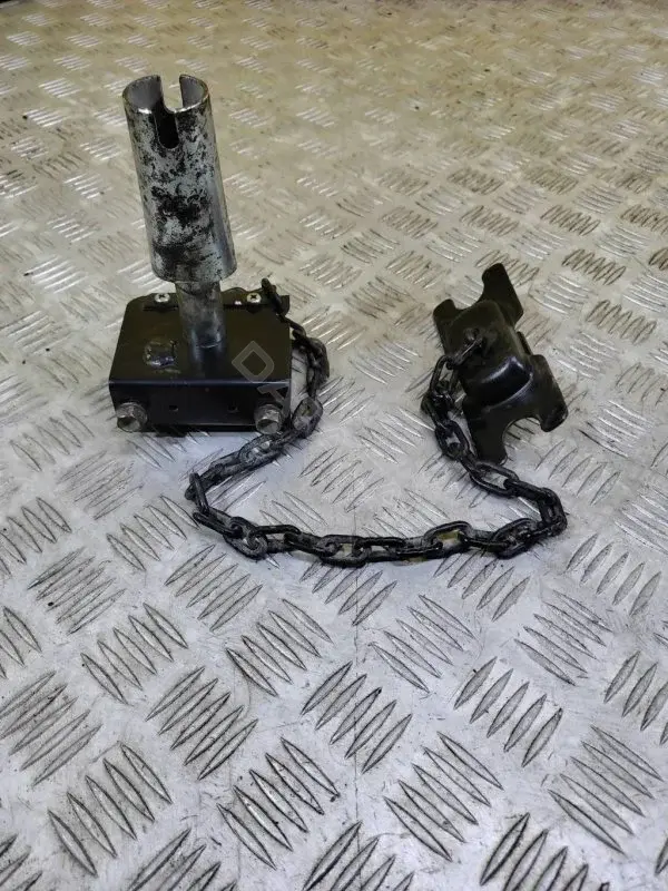 Крепление запаски 4260A125