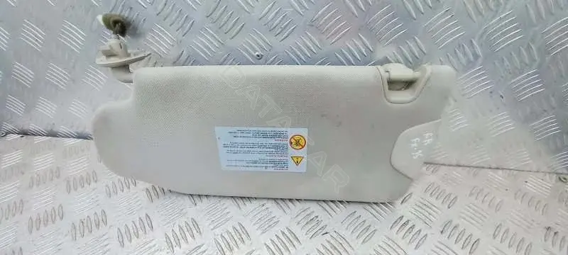 Козырек солнцезащитный 125827