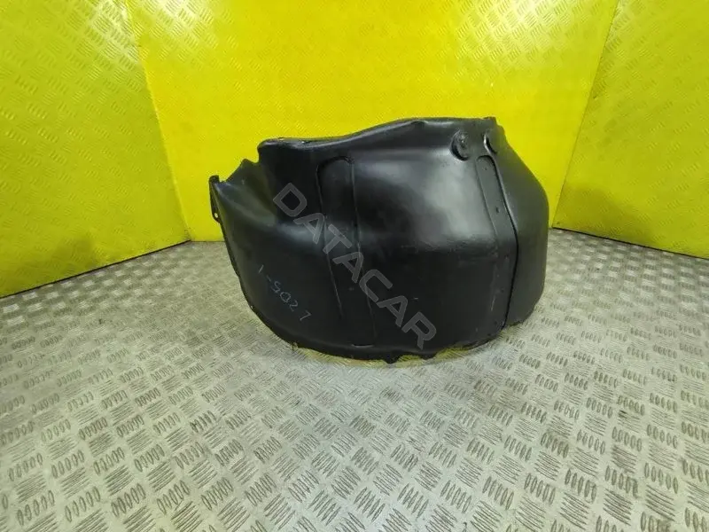 Подкрылок mz3530241