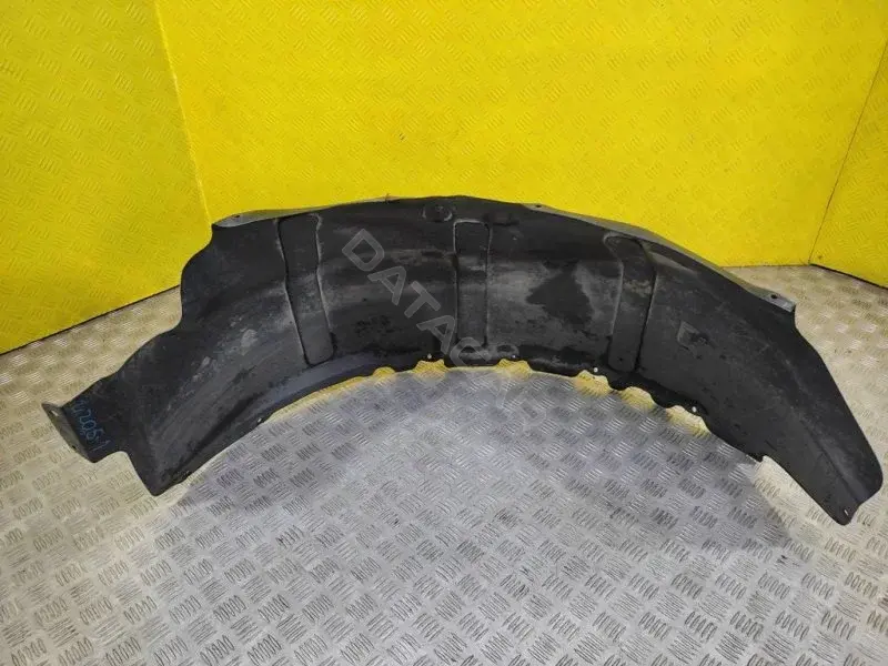 Подкрылок mz3530242