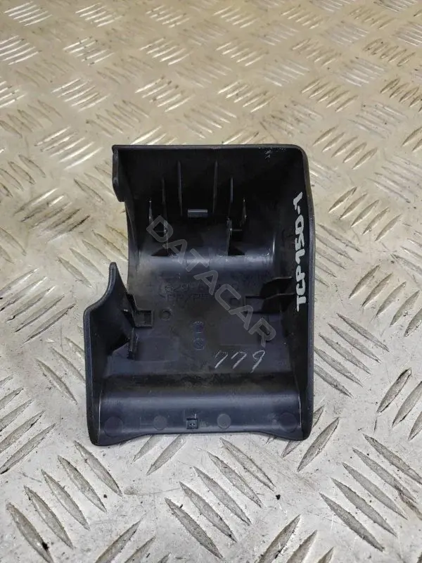 Пластик салона 7162960410B0
