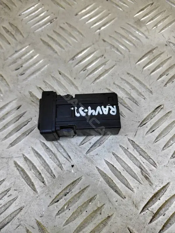 Разъем AUX / USB 127416