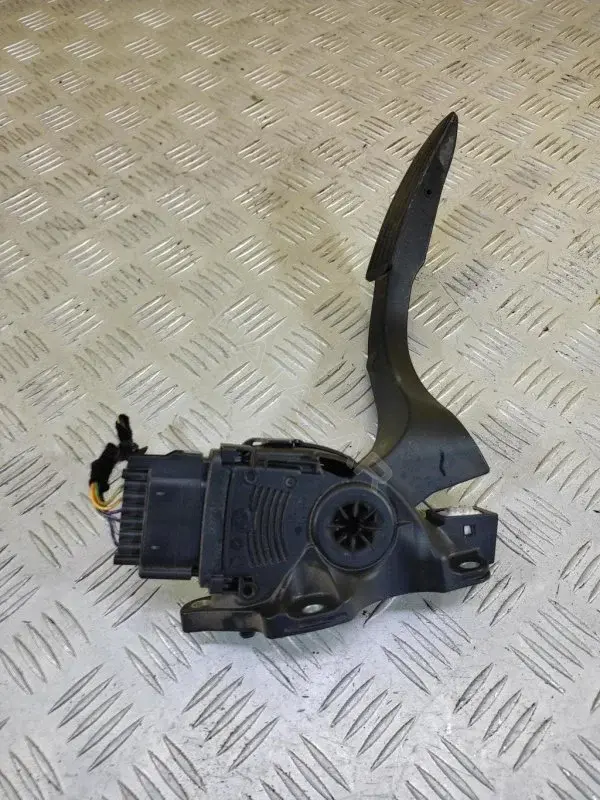Педаль газа 127509