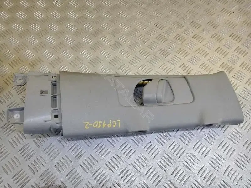 Обшивка стойки центральной 6241060150