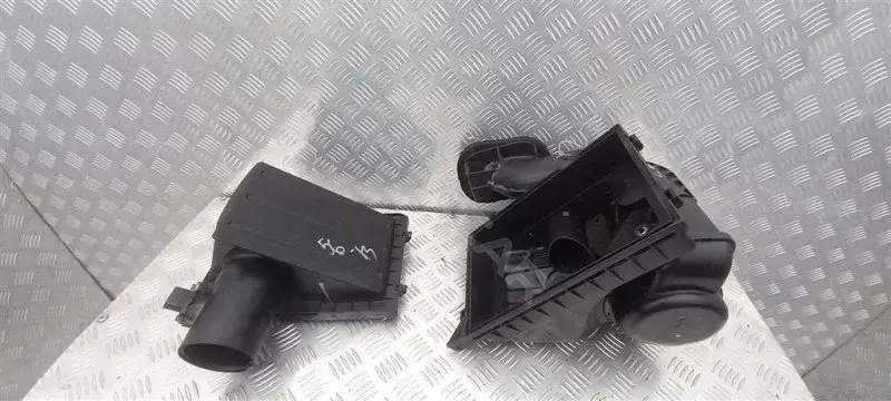 Корпус воздушного фильтра 16500EB300