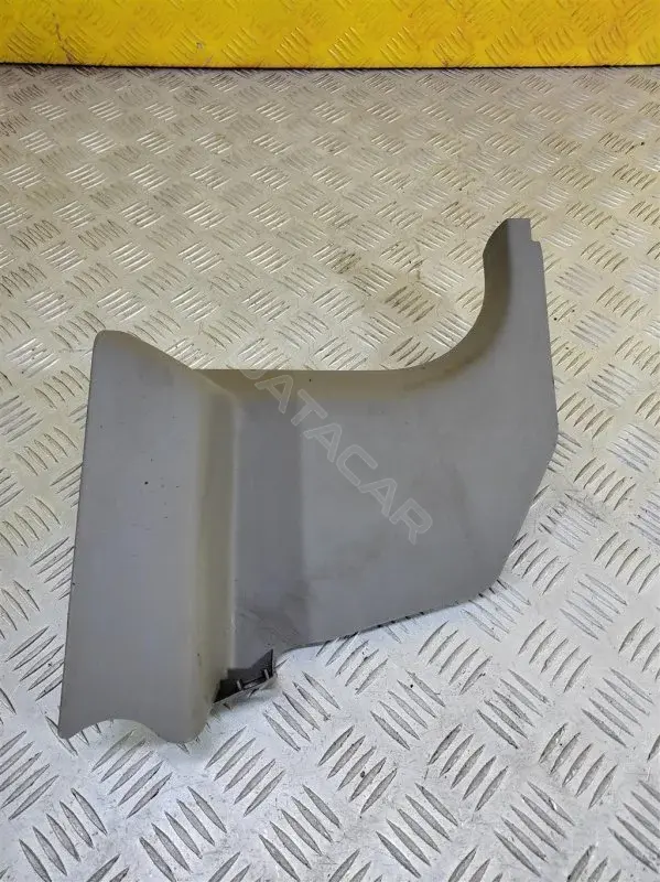 Обшивка стойки передней MN166950