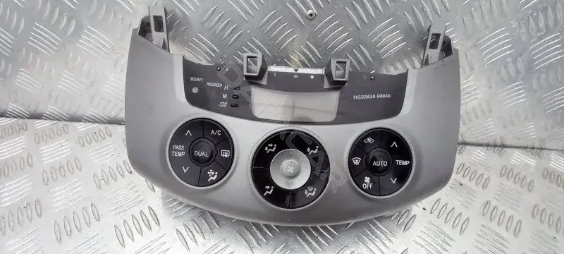 Блок управления климат-контролем 5590042280