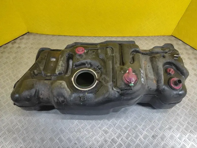 Топливный бак 770010C060