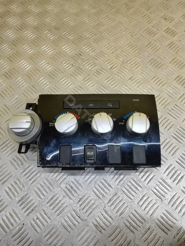 Блок управления климат-контролем 840100CC10
