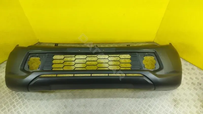 Передний бампер 6400G511