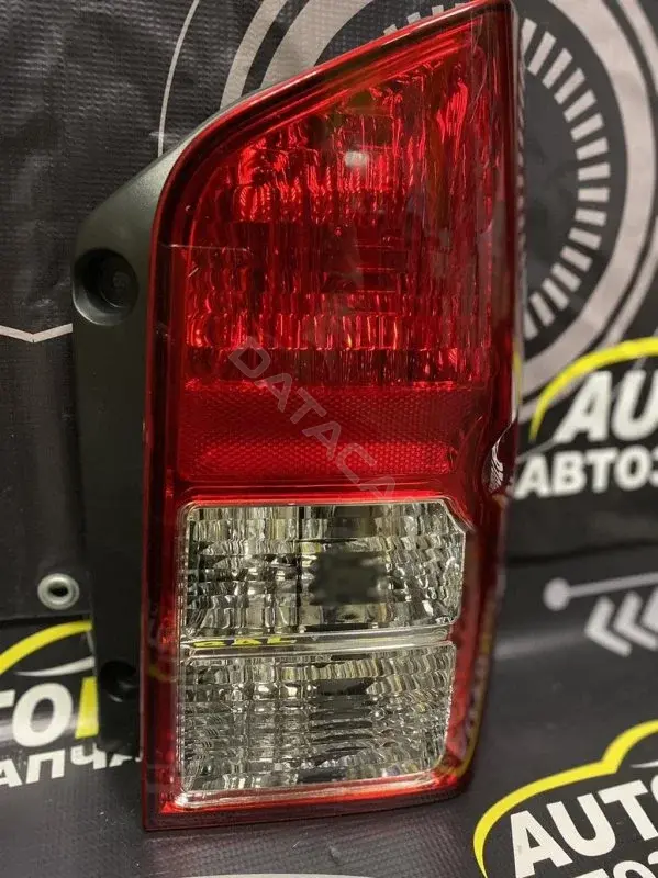 Задние фонари 26550EB30C