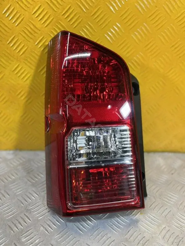 Задние фонари 26555EA525