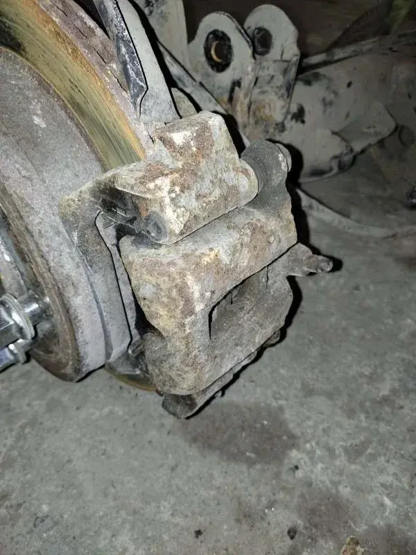 Суппорт тормозной 4773034030