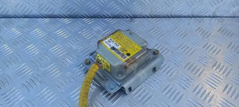 Блок управления подушками безопасности MR522940