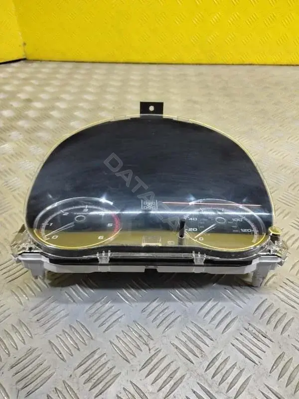Панель приборов 8100C563