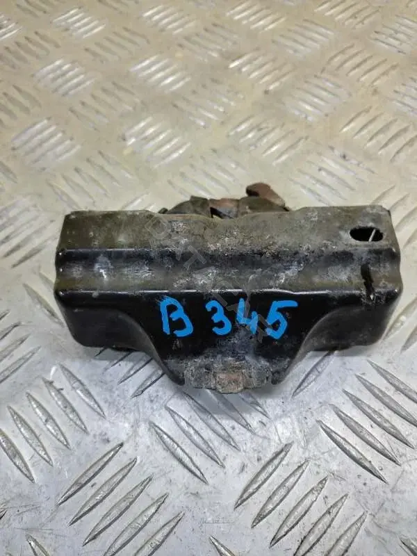 Замок капота 144851