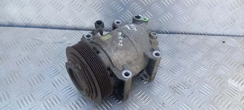 Компрессор кондиционера 92600EB30A