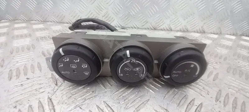 Блок управления климат-контролем 27500EQ410