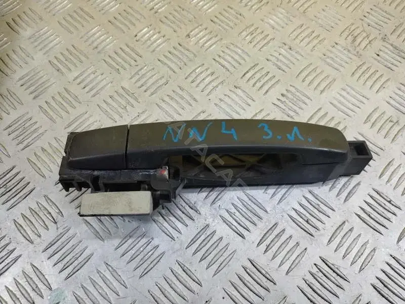 Ручка двери 80640EB100