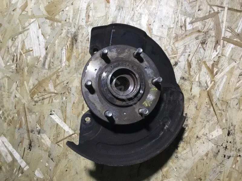Поворотный кулак 3870A109