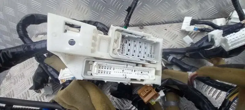 Проводка салона 240101CJ0A