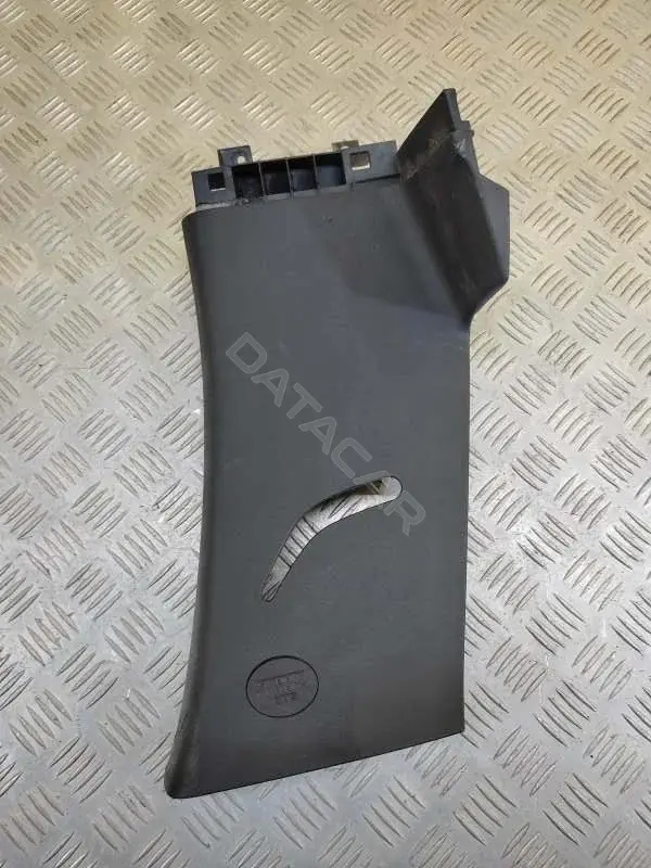 Обшивка стойки задней 625200C070