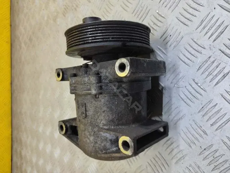 Компрессор кондиционера 92600EB40E