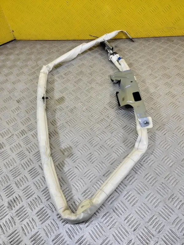 Подушка безопасности LR032200
