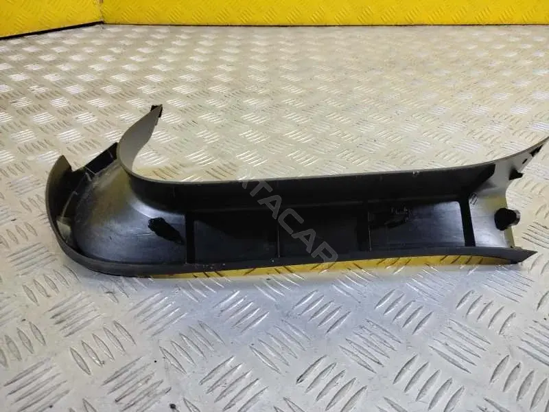 Обшивка крышки багажника 151938